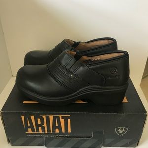 Ariat Steel Toe Clogs Women’s size 9. Brand new with box.